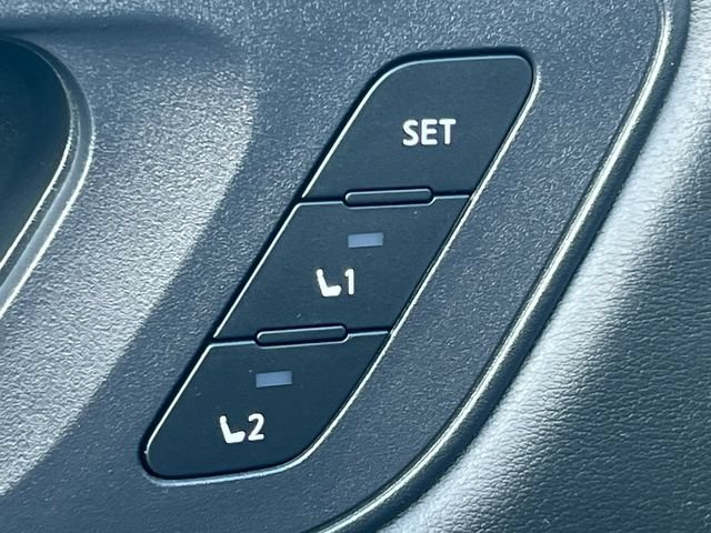 Used 2023 Nissan Rogue SL AWD/4WD image 17