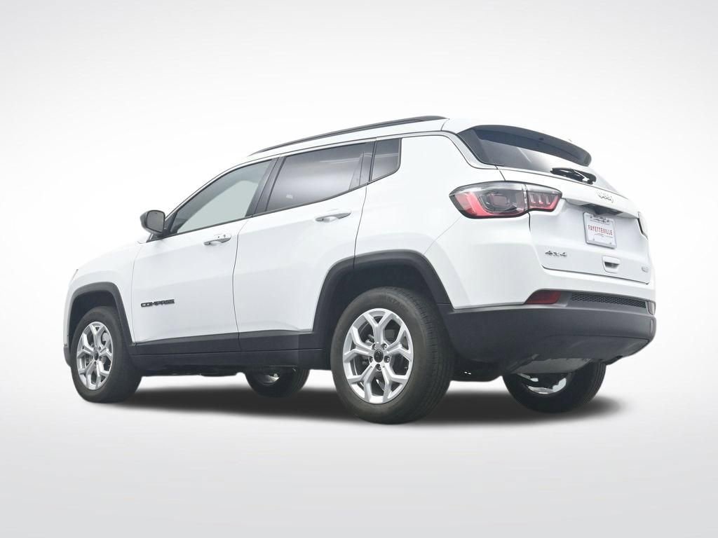 Used 2025 Jeep Compass Latitude image 36