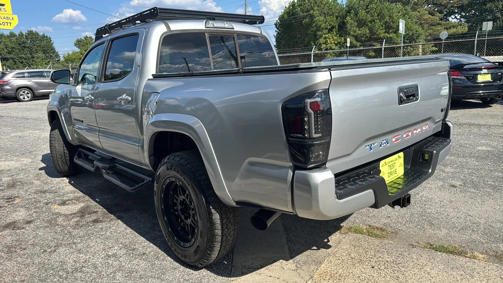 Used 2016 Toyota Tacoma TRD Sport w/ Towing Package AWD/4WD image 5
