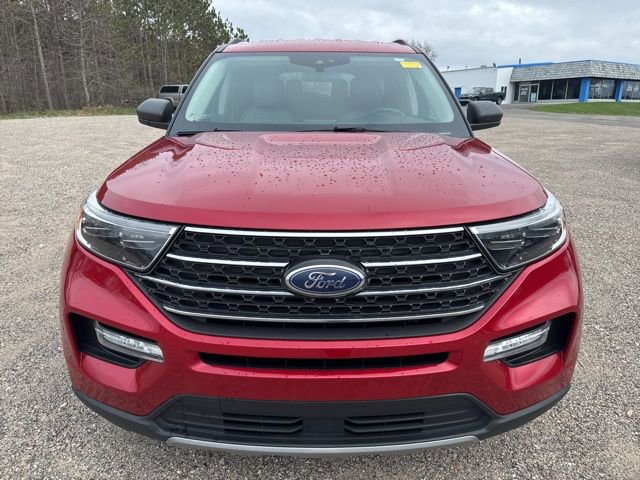 Used 2022 Ford Explorer XLT w/ Equipment Group 202A AWD/4WD image 2