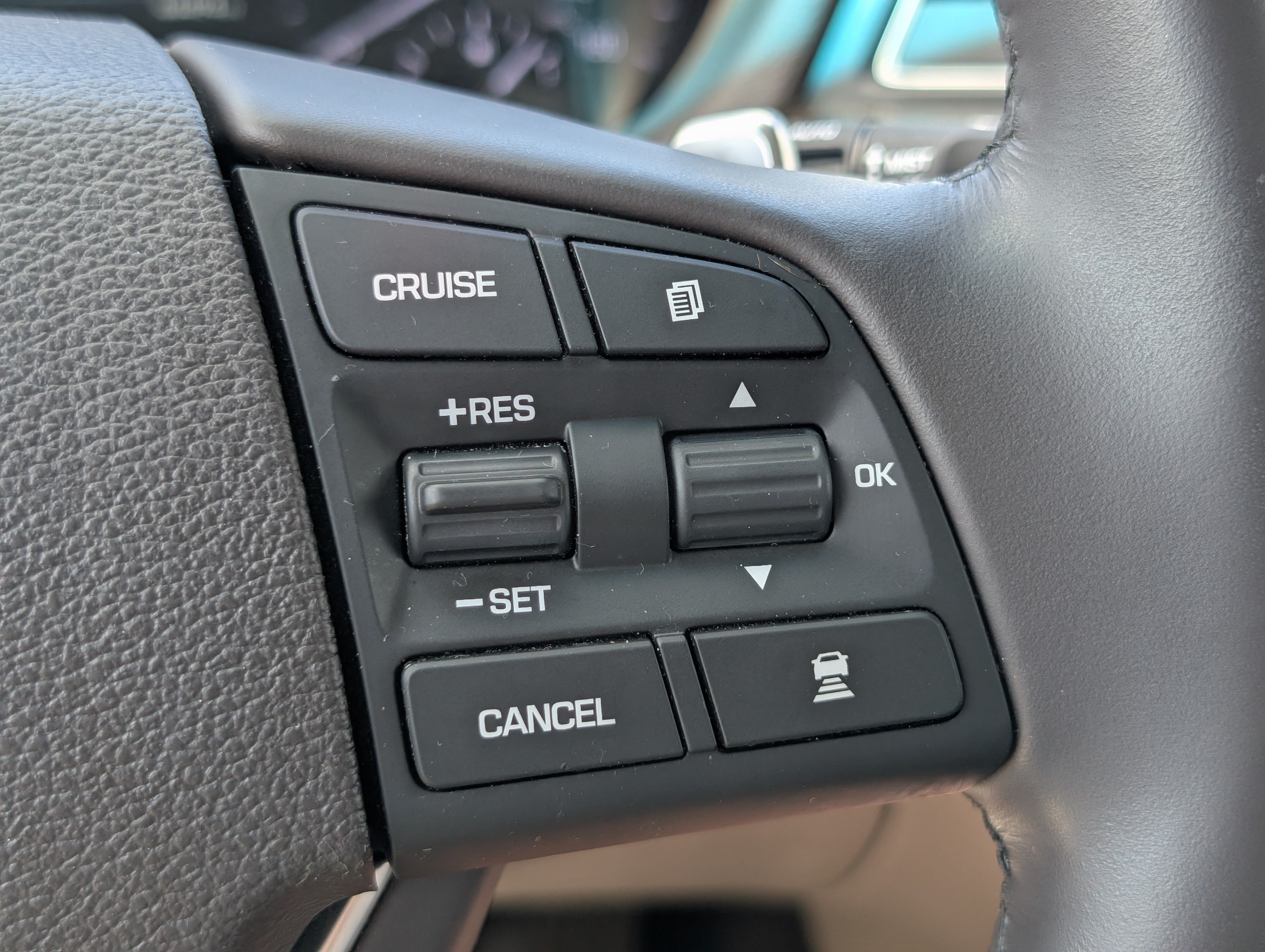 Used 2019 Genesis G80 3.8 RWD image 19