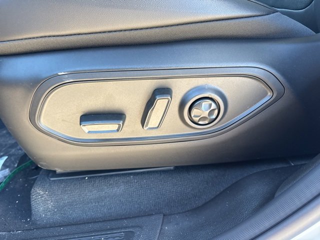 New 2025 Jeep Grand Cherokee Altitude image 10