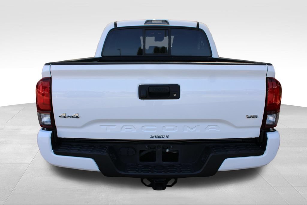 Used 2020 Toyota Tacoma SR AWD/4WD image 15