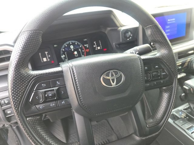 Used 2025 Toyota Tacoma SR AWD/4WD image 5