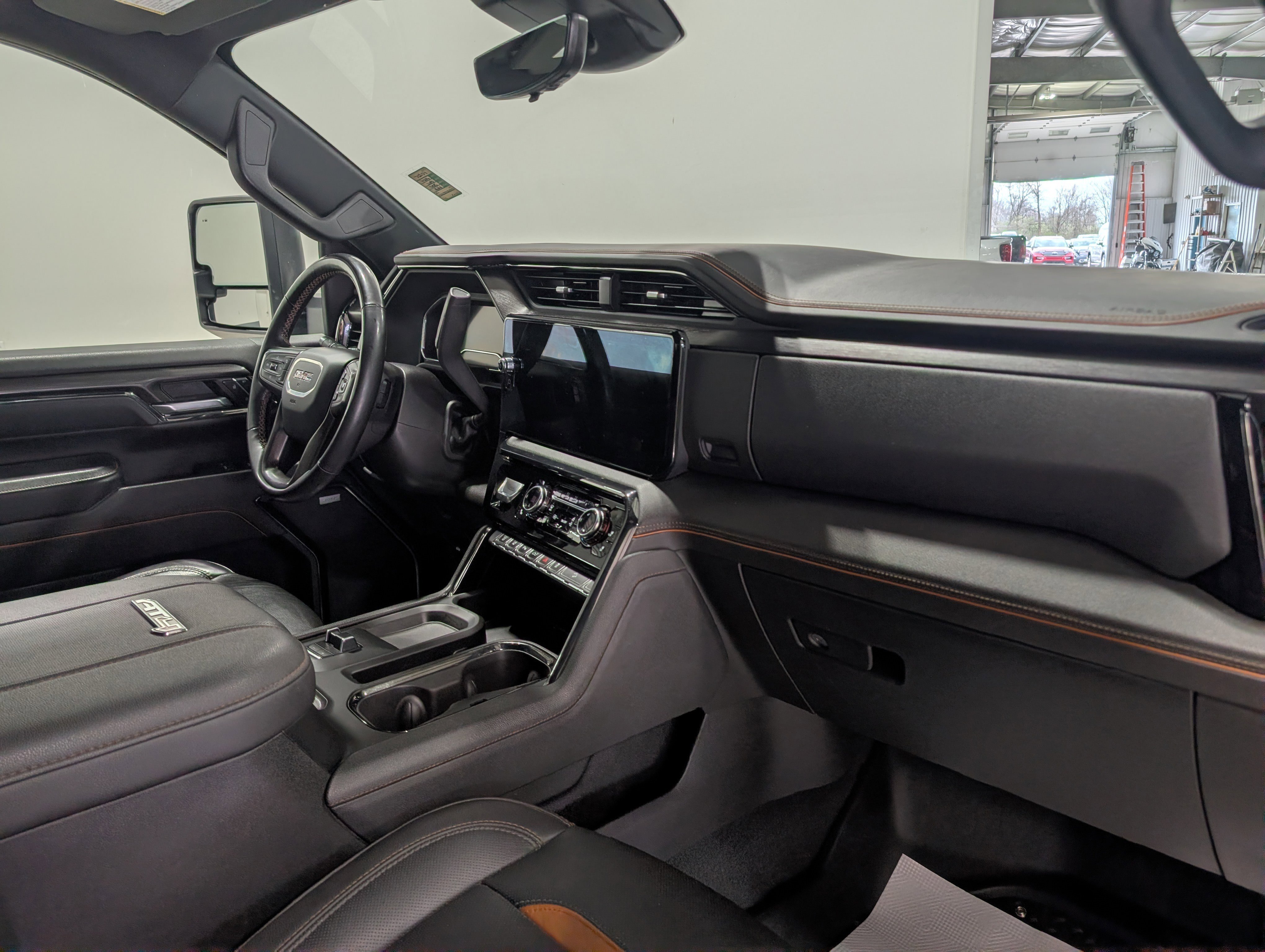 Used 2024 GMC Sierra 3500 AT4 w/ AT4 Premium Plus Package AWD/4WD image 19