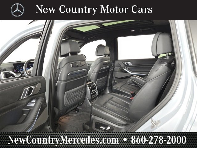 Used 2024 BMW X7 M60i image 18