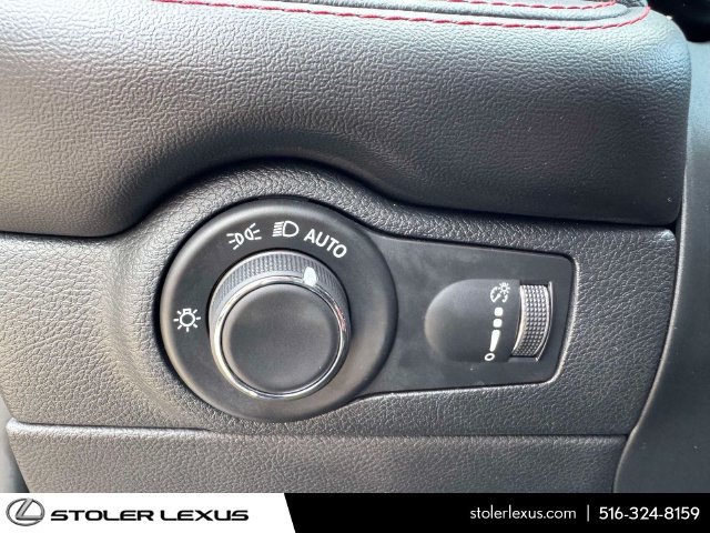 Used 2025 Dodge Durango R/T w/ Blacktop Package AWD/4WD image 29