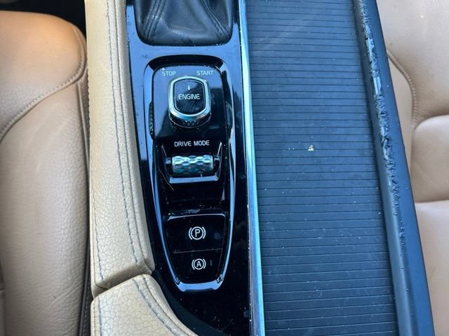 Used 2017 Volvo S90 T5 Momentum w/ Vision Package FWD image 29