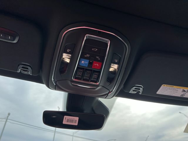 New 2024 Jeep Wagoneer L Series II w/ Convenience Group I image 43