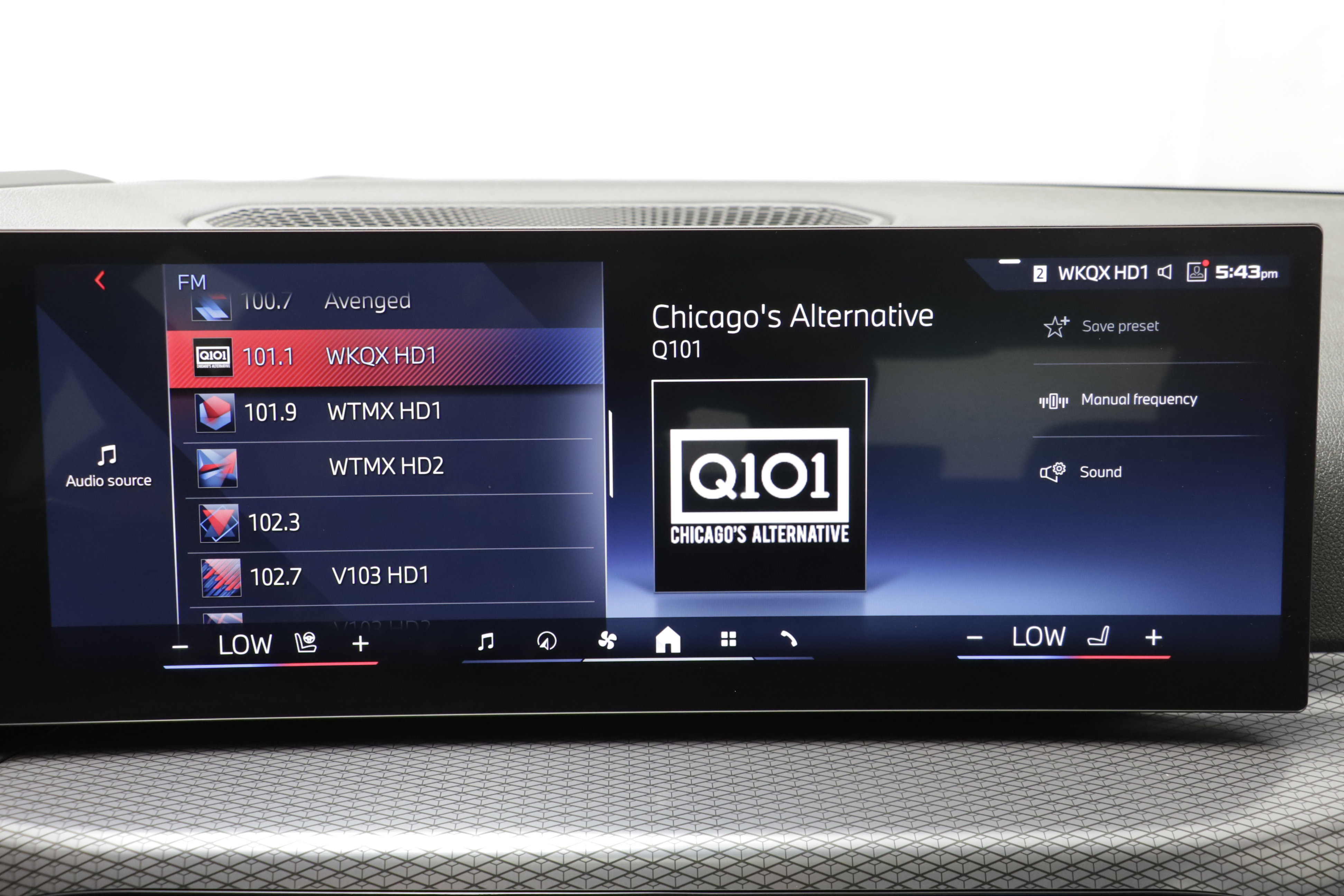 Used 2025 BMW M340i xDrive AWD/4WD image 10