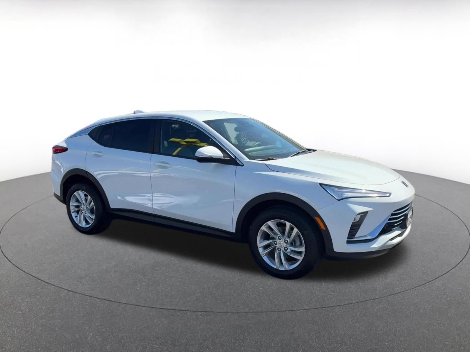 Used 2025 Buick Envista Preferred image 2