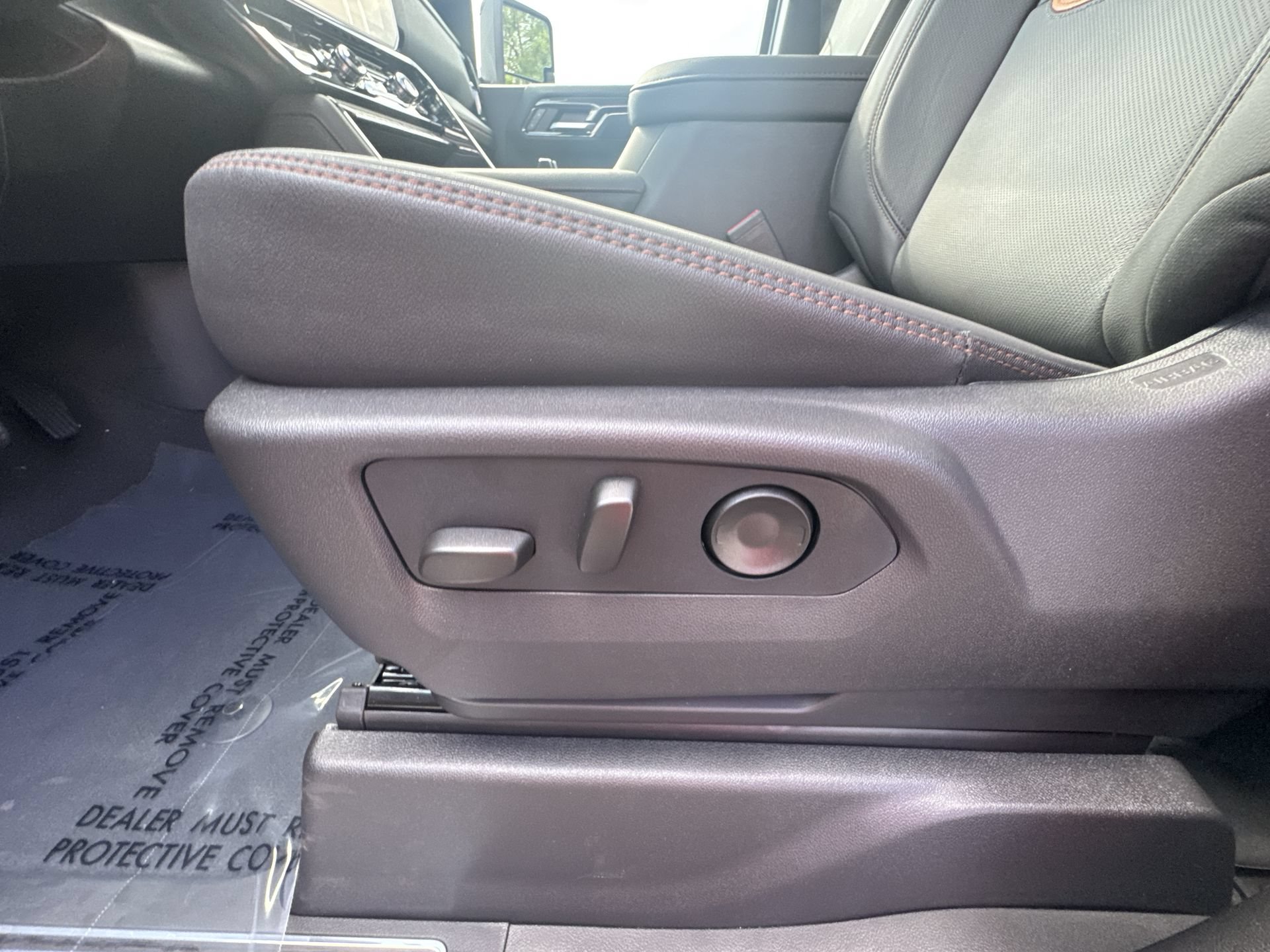 New 2026 GMC Sierra 2500 AT4 w/ AT4 Premium Plus Package AWD/4WD image 14
