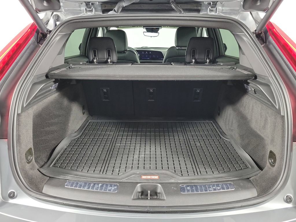 Certified 2024 Cadillac XT4 Premium Luxury w/ Active Safety Package image 8