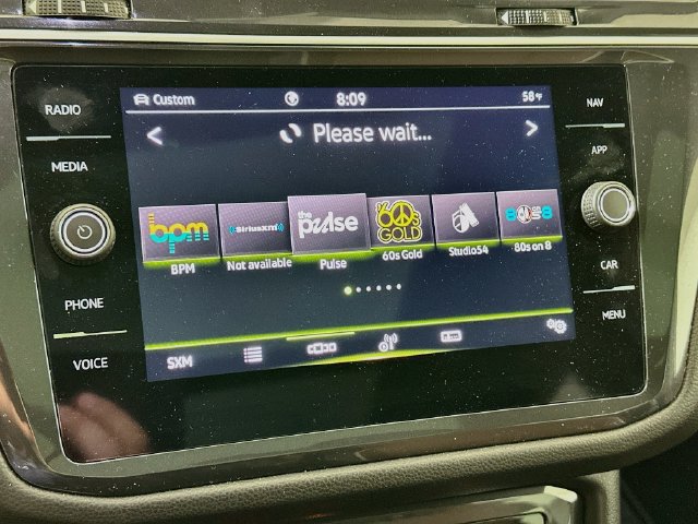 Certified 2024 Volkswagen Tiguan SEL R-Line AWD/4WD image 16