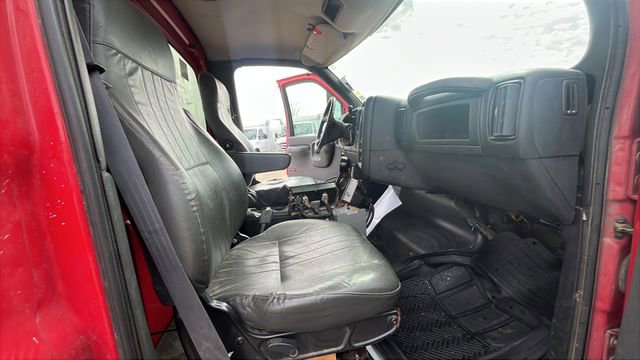 Used 2008 GMC TopKick C5500 2WD Regular Cab image 24