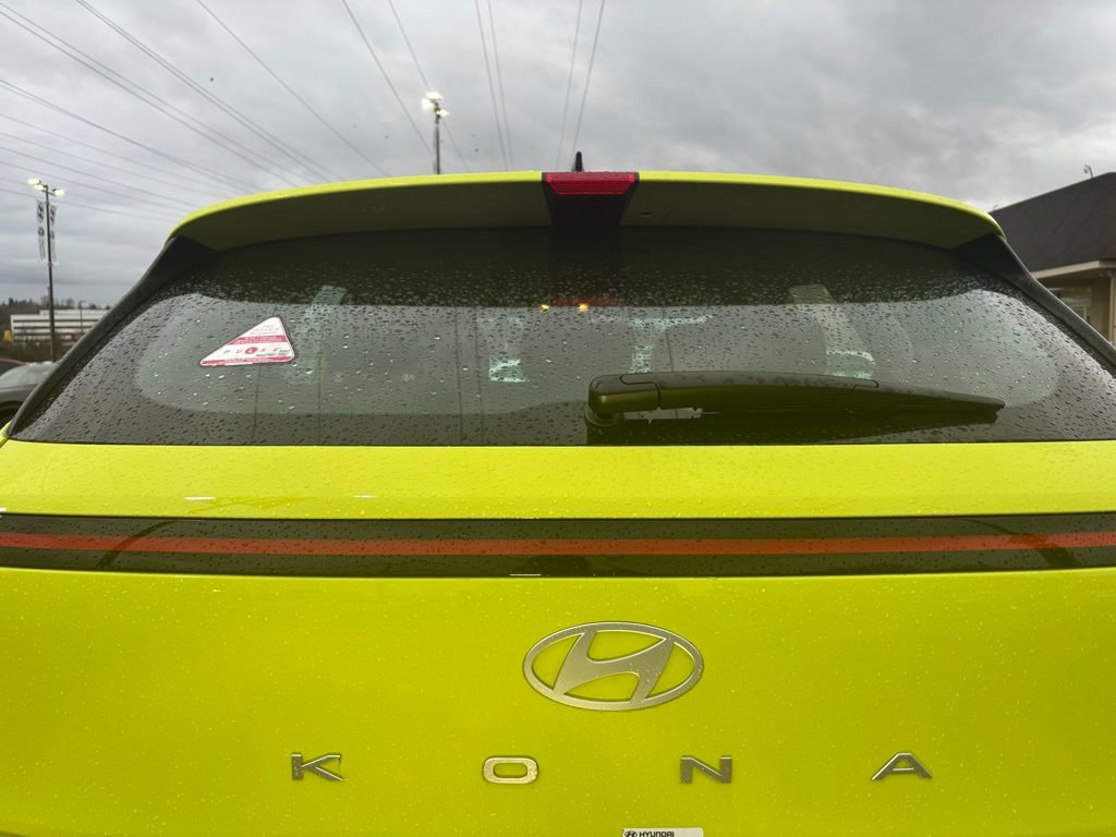 Certified 2025 Hyundai Kona SE AWD/4WD image 9
