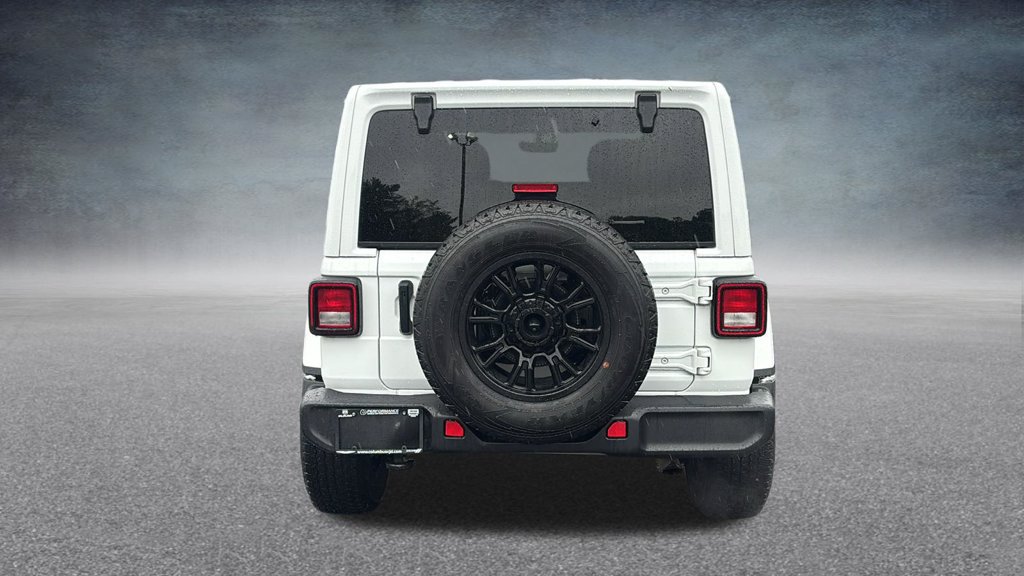 Used 2023 Jeep Wrangler Unlimited Sahara w/ Cold Weather Group AWD/4WD image 28