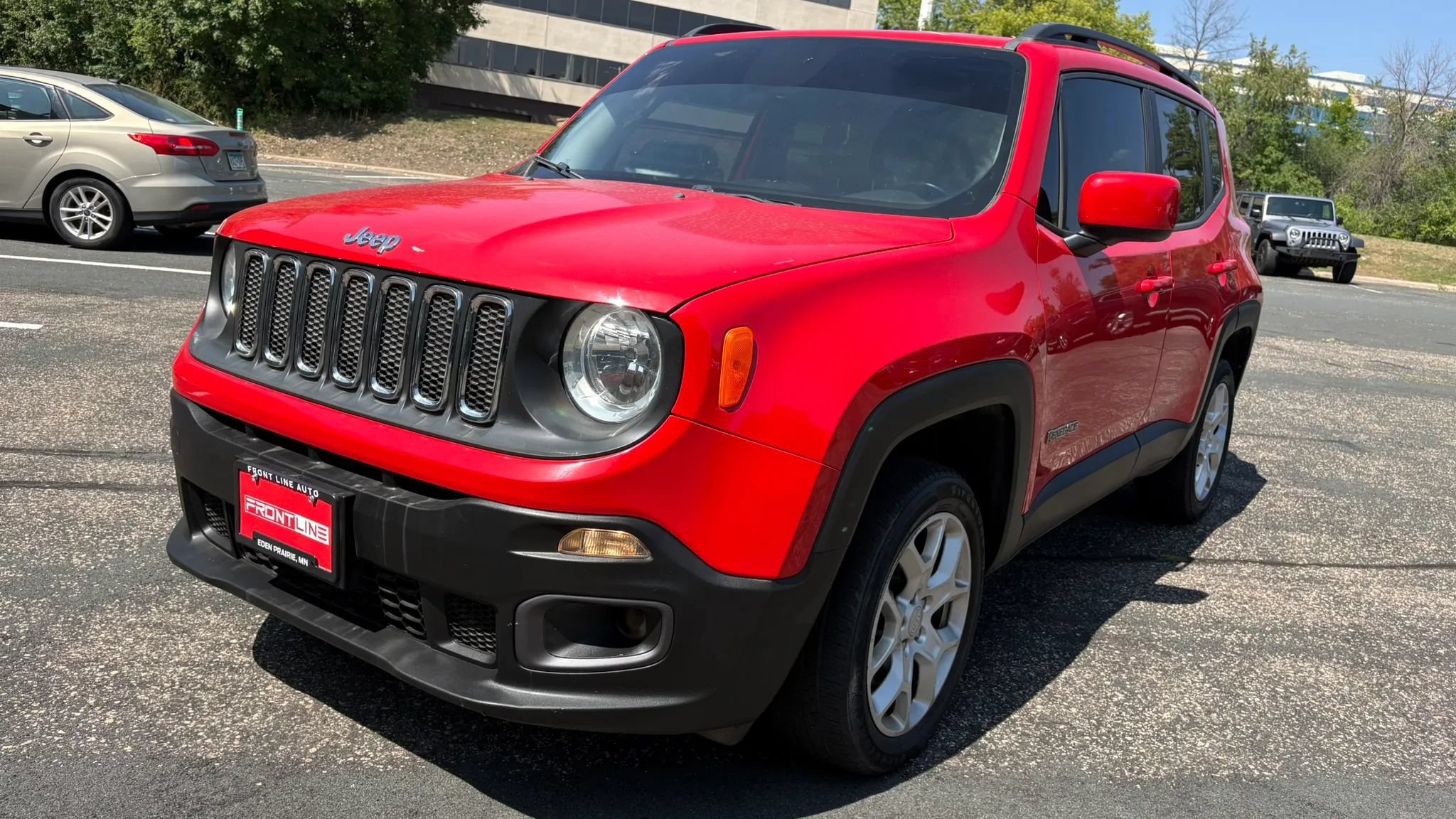 Used 2017 Jeep Renegade Latitude w/ Popular Equipment Group AWD/4WD image 15