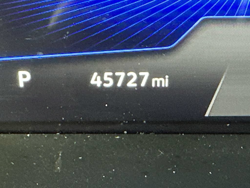 Used 2025 Volkswagen Jetta SE FWD image 34