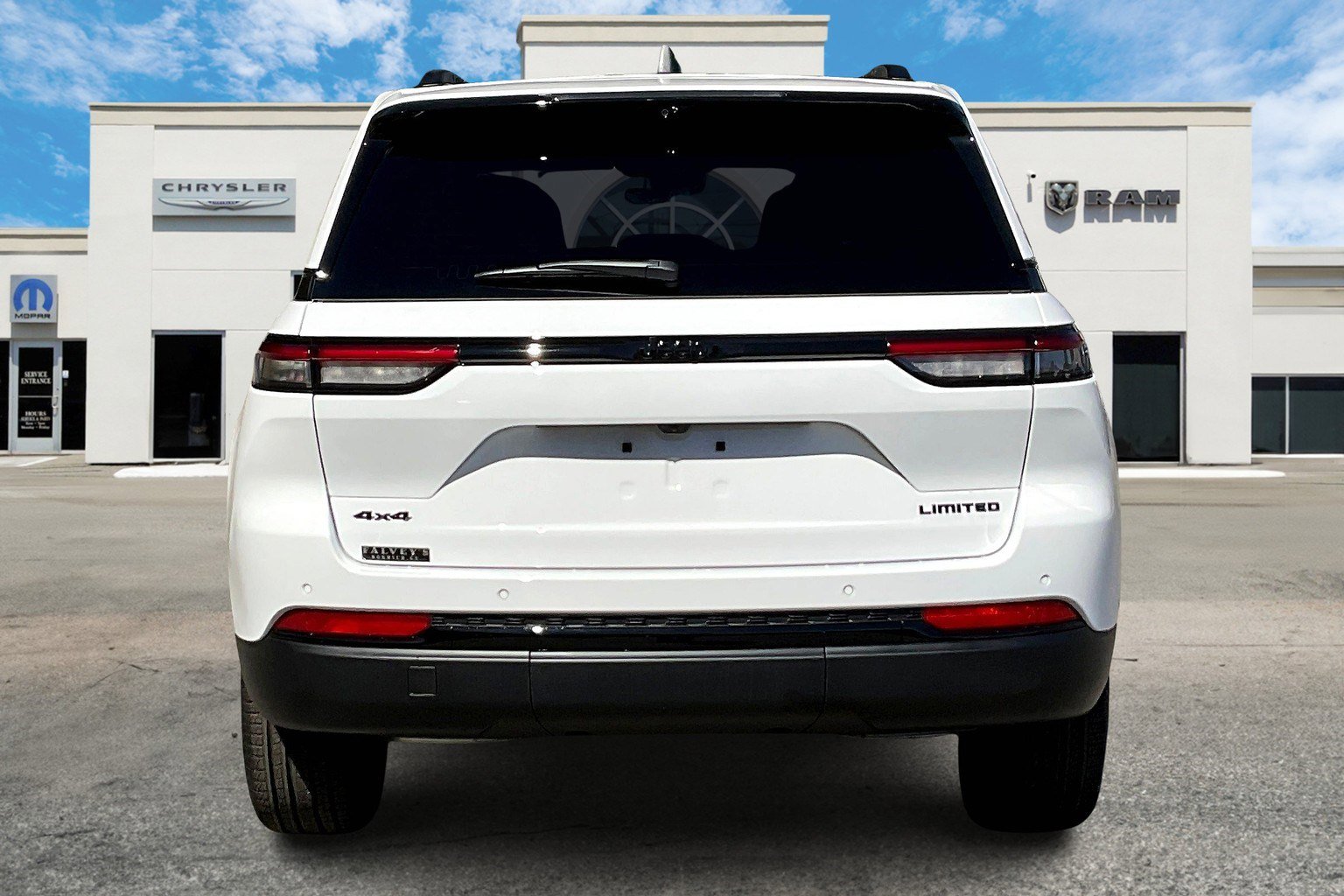 New 2025 Jeep Grand Cherokee Limited image 4