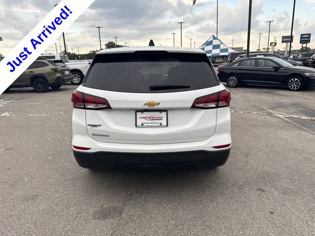 Used 2023 Chevrolet Equinox LS w/ LS Convenience Package FWD image 4