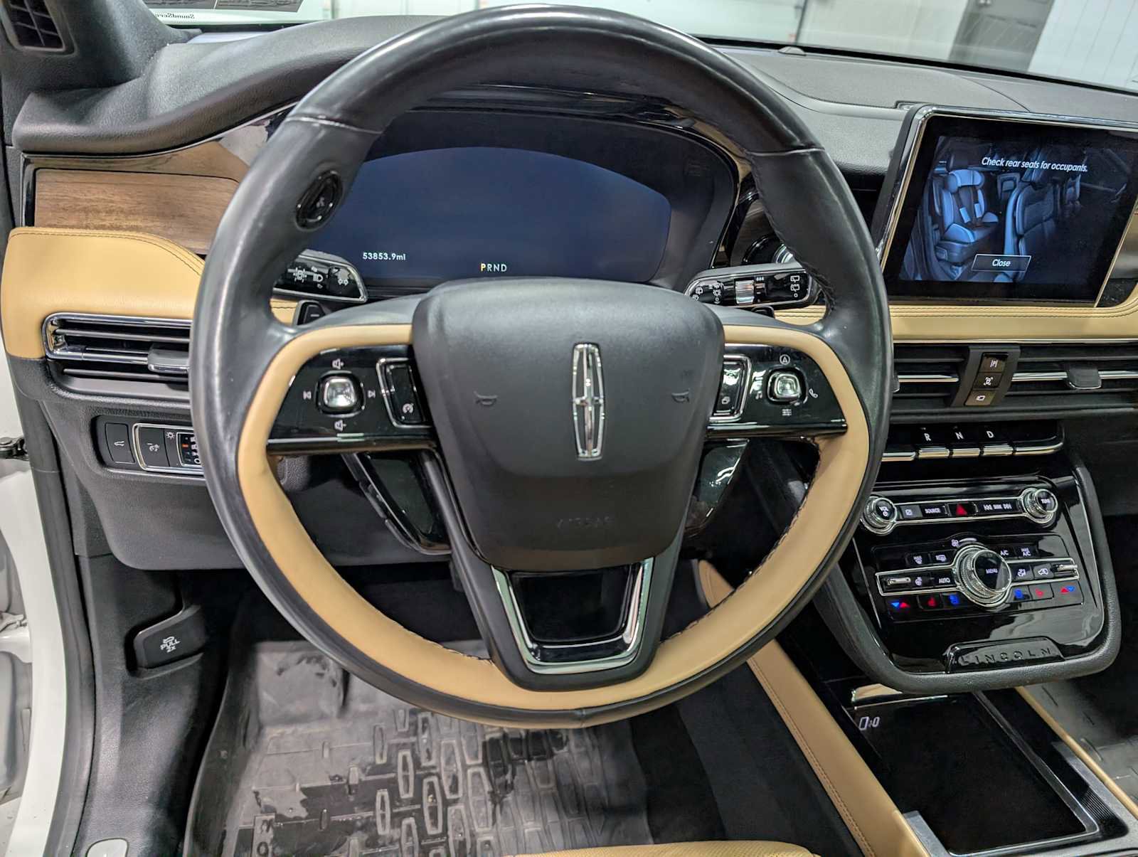 Certified 2022 Lincoln Corsair Reserve image 38