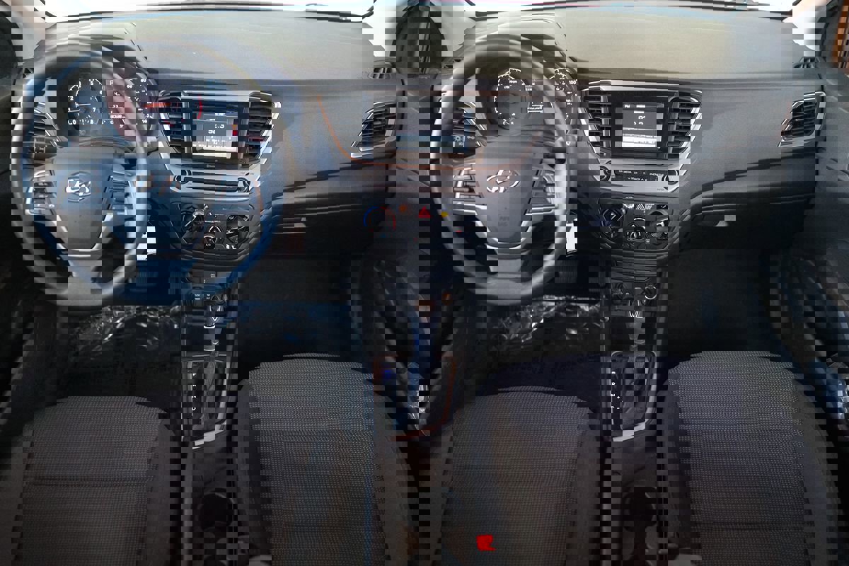 Used 2020 Hyundai Accent SE image 19