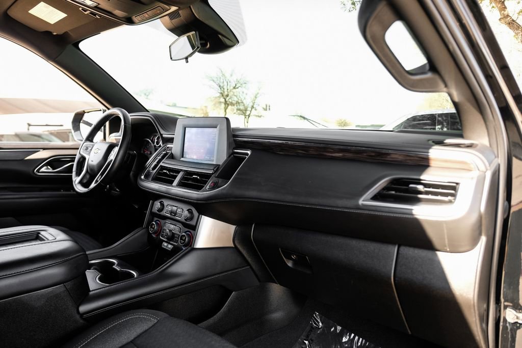Used 2023 Chevrolet Suburban LS image 9