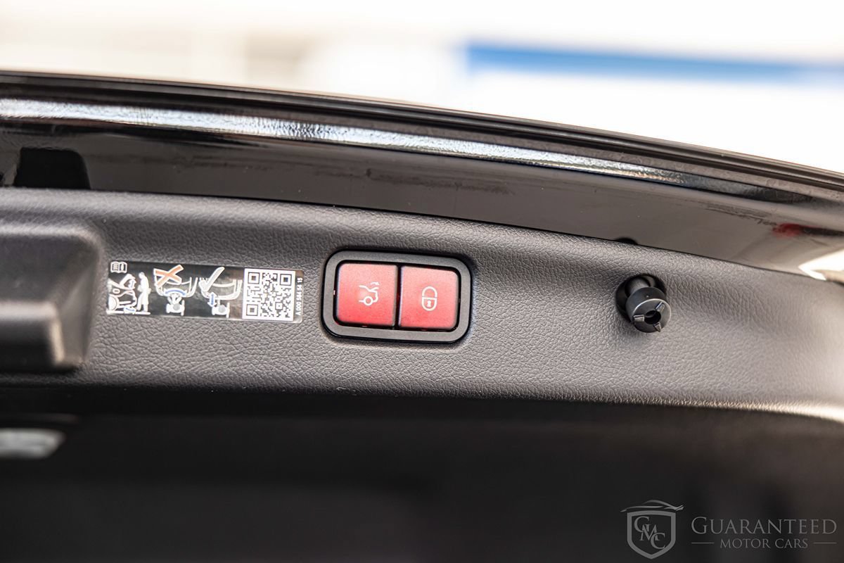 Used 2024 Mercedes-Benz C 300 4MATIC Sedan image 18