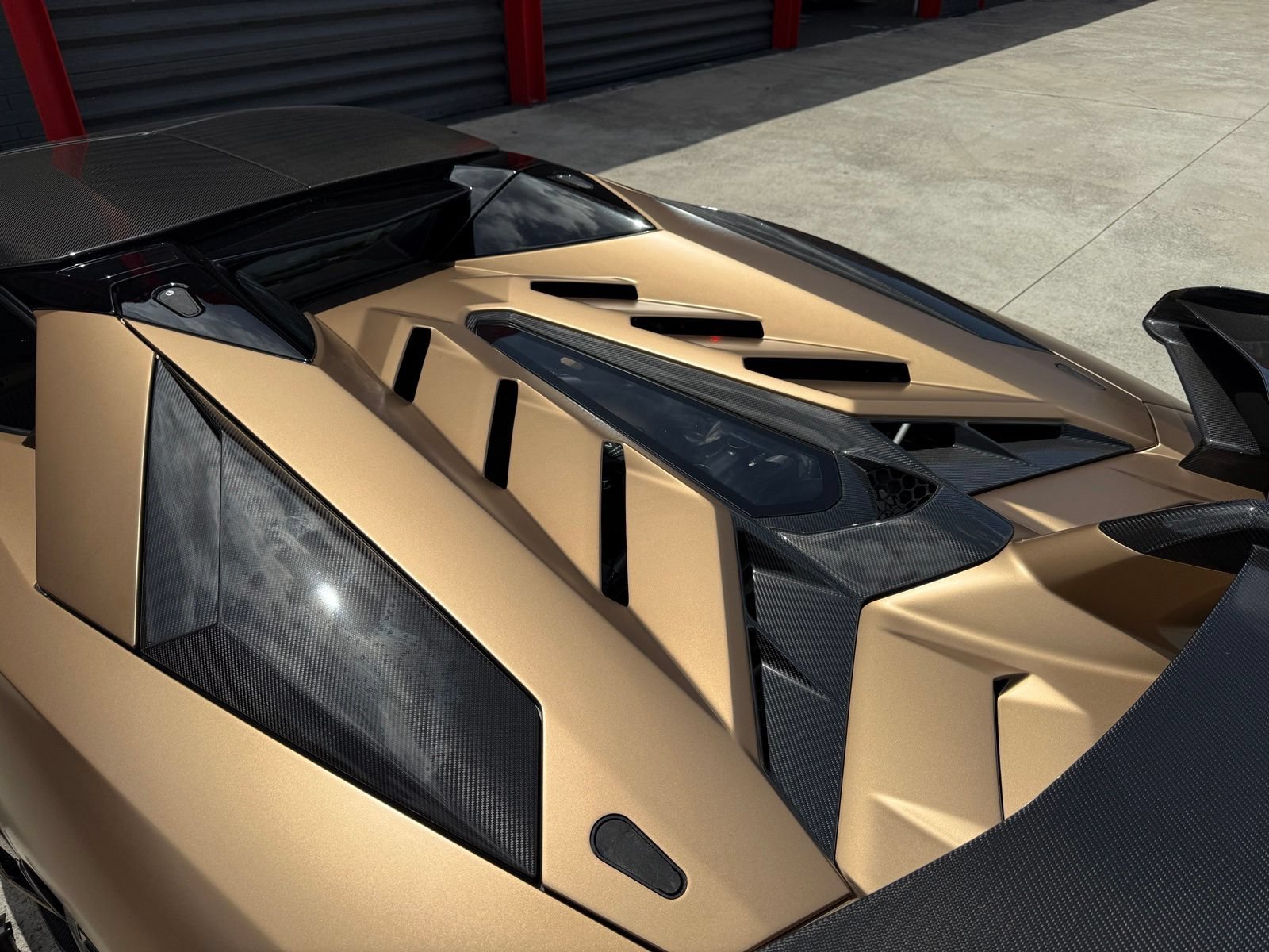 Used 2020 Lamborghini Aventador SVJ AWD/4WD image 56