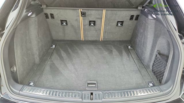 Used 2024 Porsche Macan AWD/4WD image 15