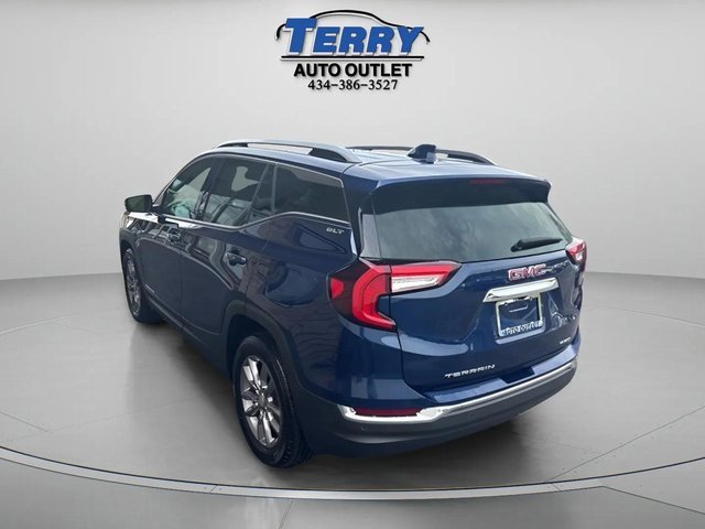 Used 2022 GMC Terrain SLT w/ Tech Package image 4