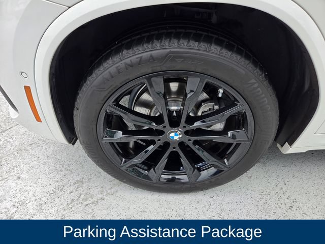 Used 2023 BMW X4 xDrive30i w/ M Sport Package AWD/4WD image 9