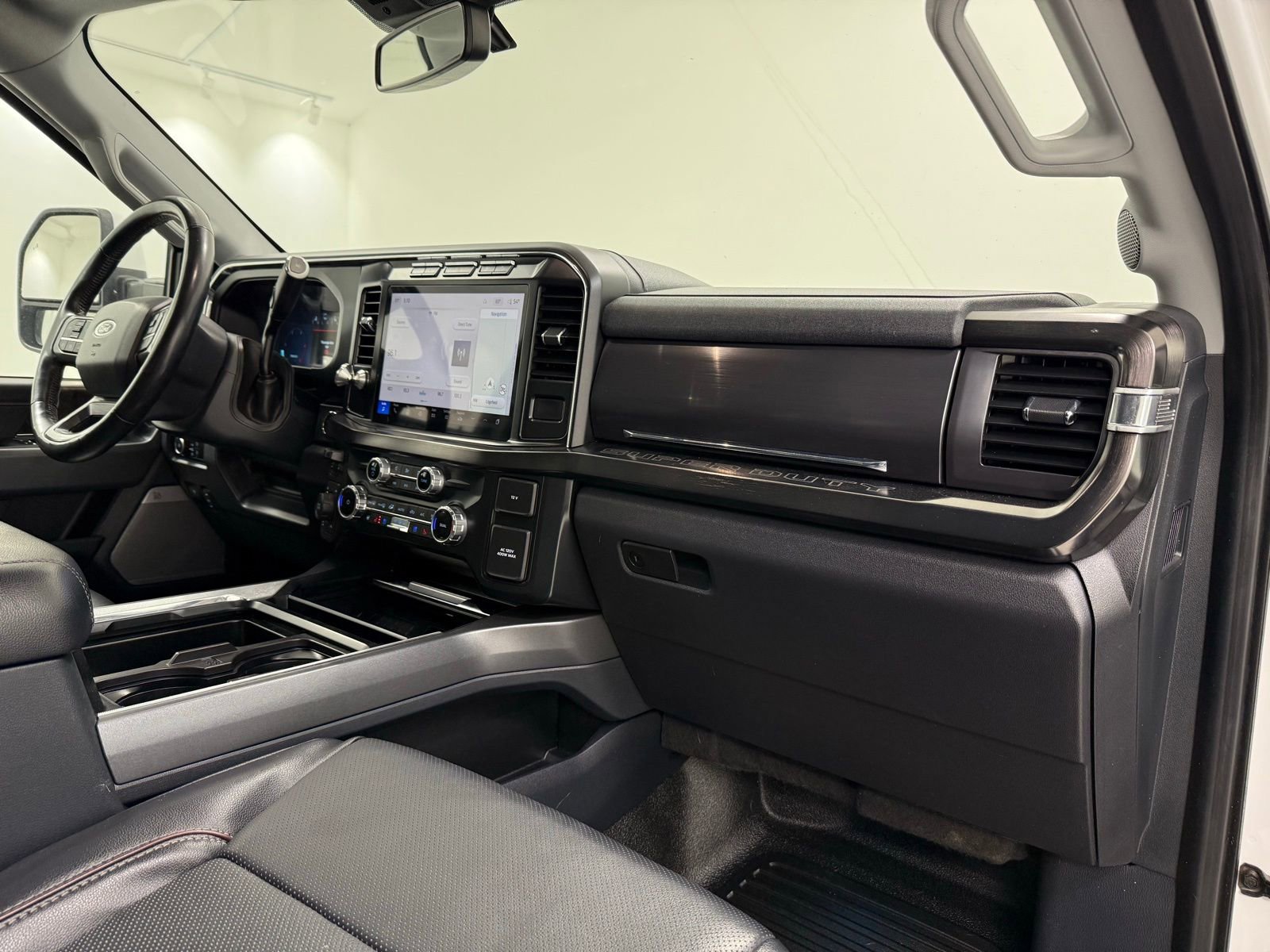Used 2023 Ford F250 Lariat w/ FX4 Off-Road Package AWD/4WD image 35