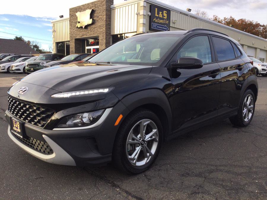 Used 2022 Hyundai Kona SEL w/ Convenience Package image 1