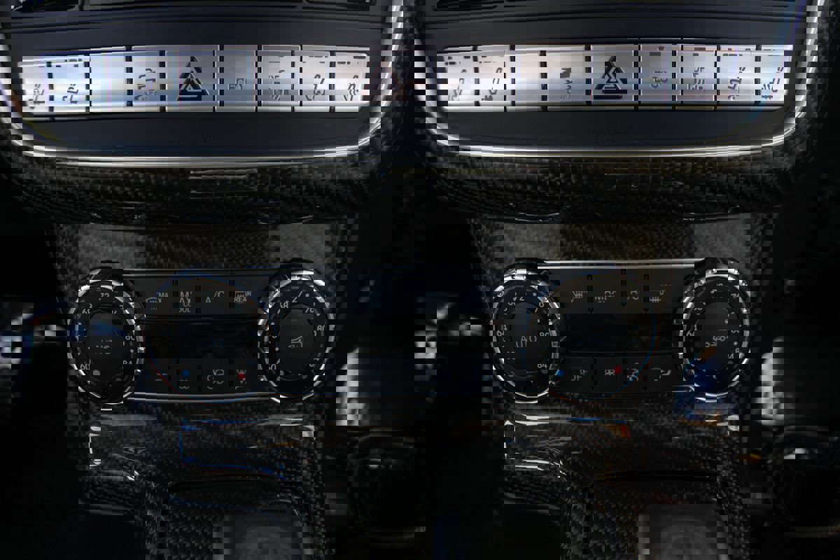 Used 2015 Mercedes-Benz G 63 AMG 4MATIC image 33