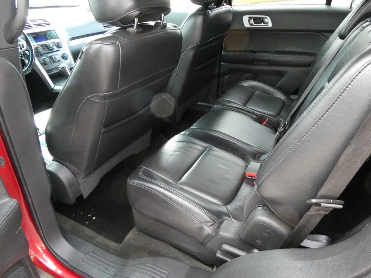 Used 2012 Ford Explorer XLT image 19