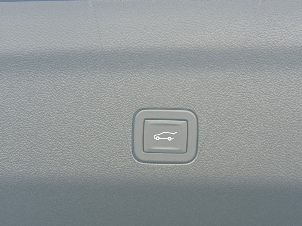 New 2026 GMC Yukon Denali Ultimate AWD/4WD image 36