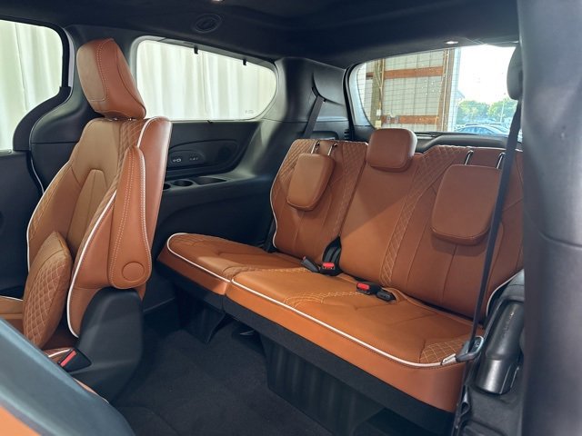 New 2026 Chrysler Pacifica Pinnacle w/ Trailer Tow Group image 36