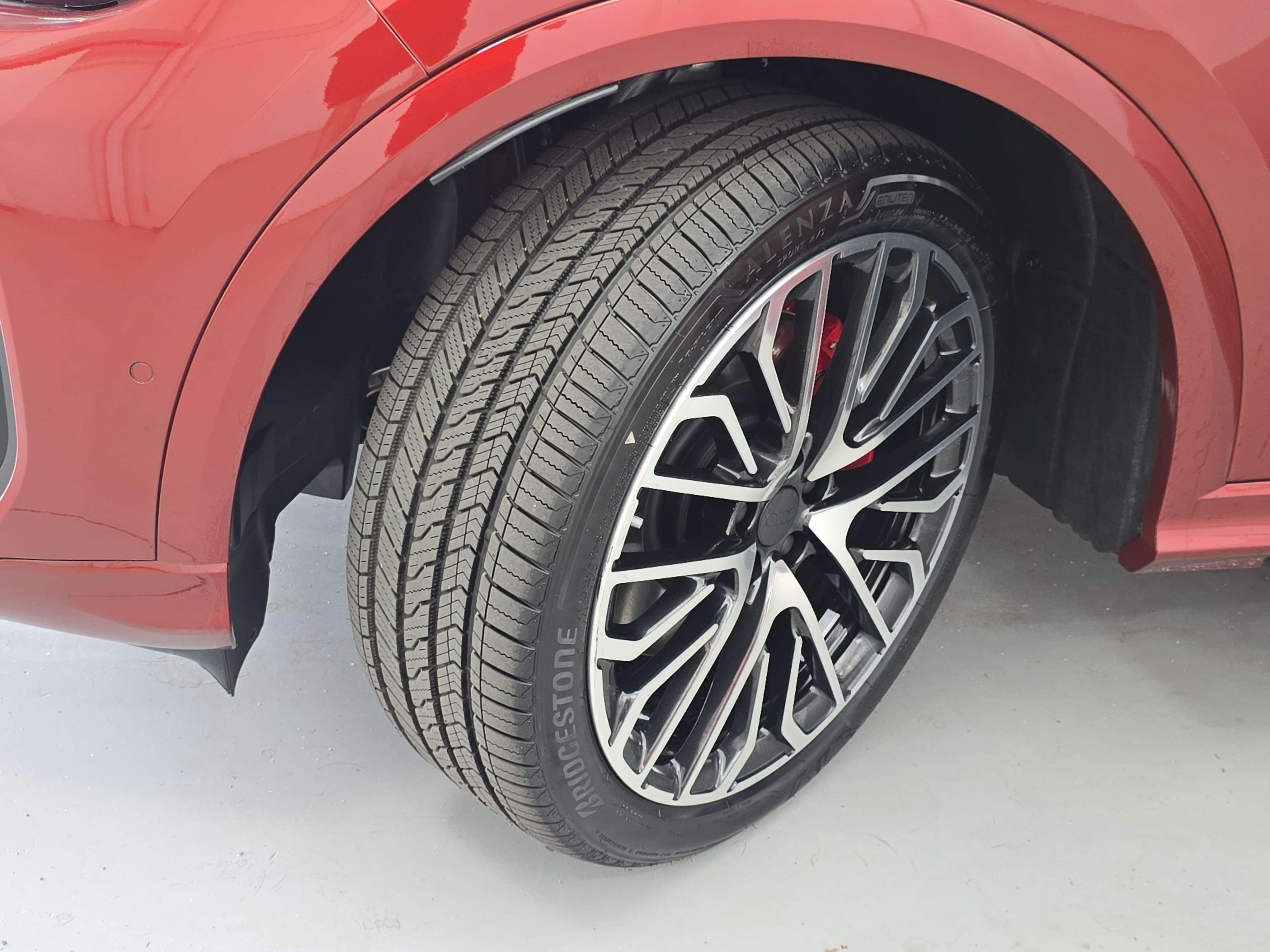 New 2026 Audi SQ5 Prestige AWD/4WD image 32