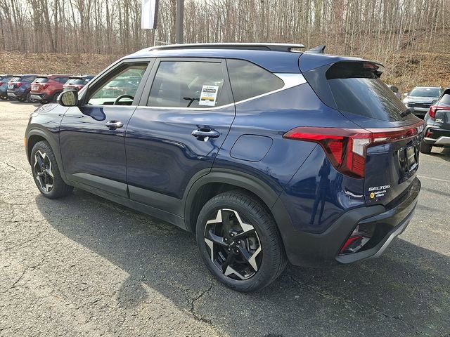 Used 2024 Kia Seltos EX AWD/4WD image 4