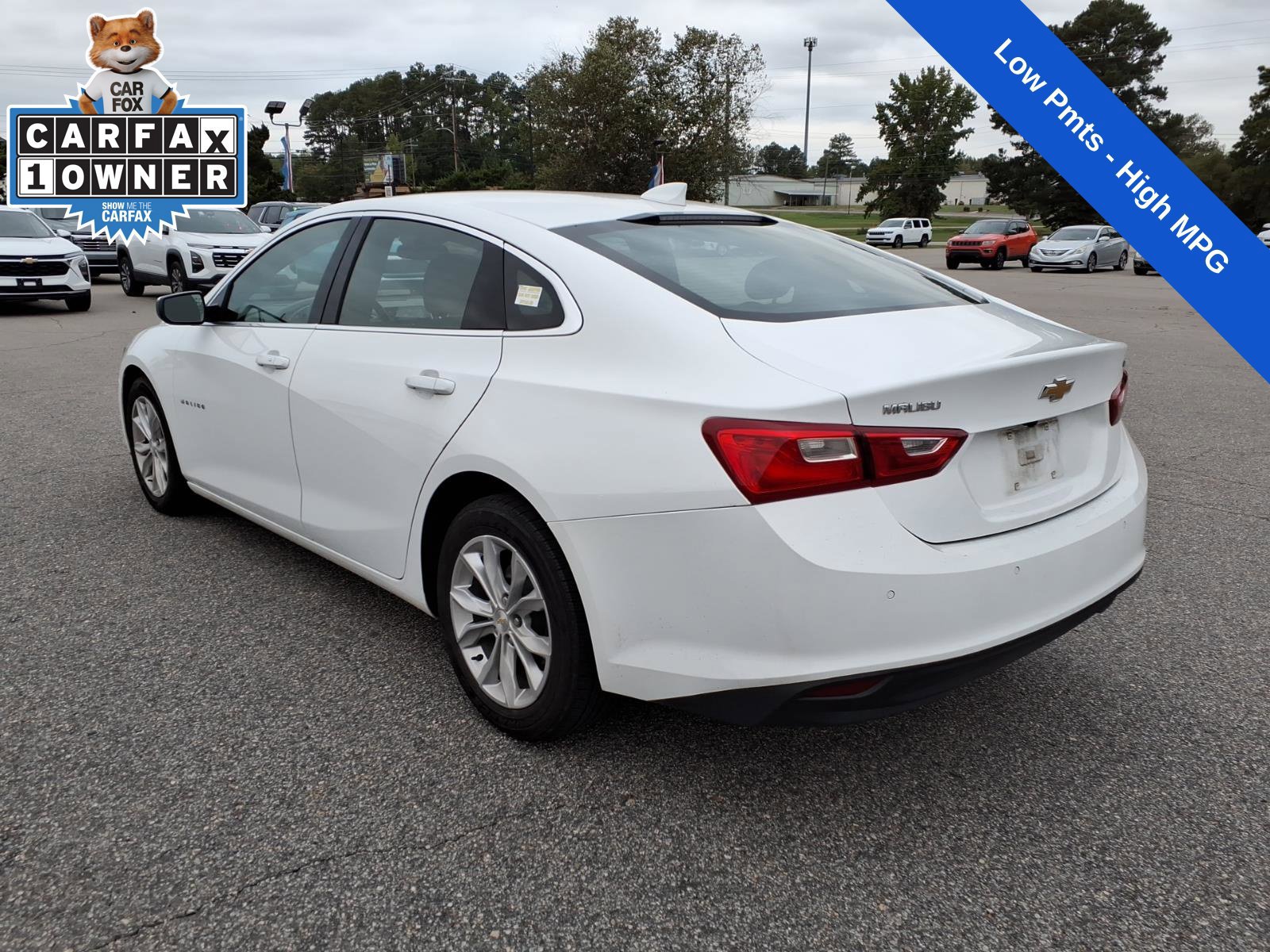 Used 2025 Chevrolet Malibu LT FWD image 3