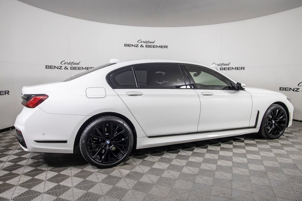 Used 2021 BMW 750i xDrive w/ M Sport Package AWD/4WD image 4
