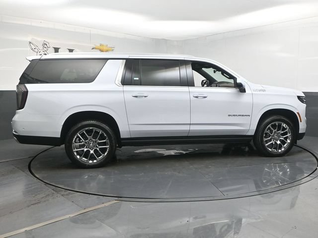 New 2026 Chevrolet Suburban High Country AWD/4WD image 16