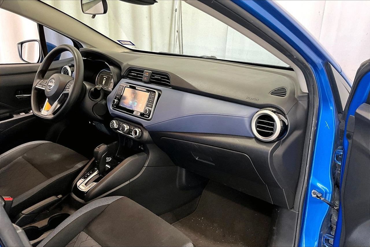 Used 2023 Nissan Versa SV FWD image 28