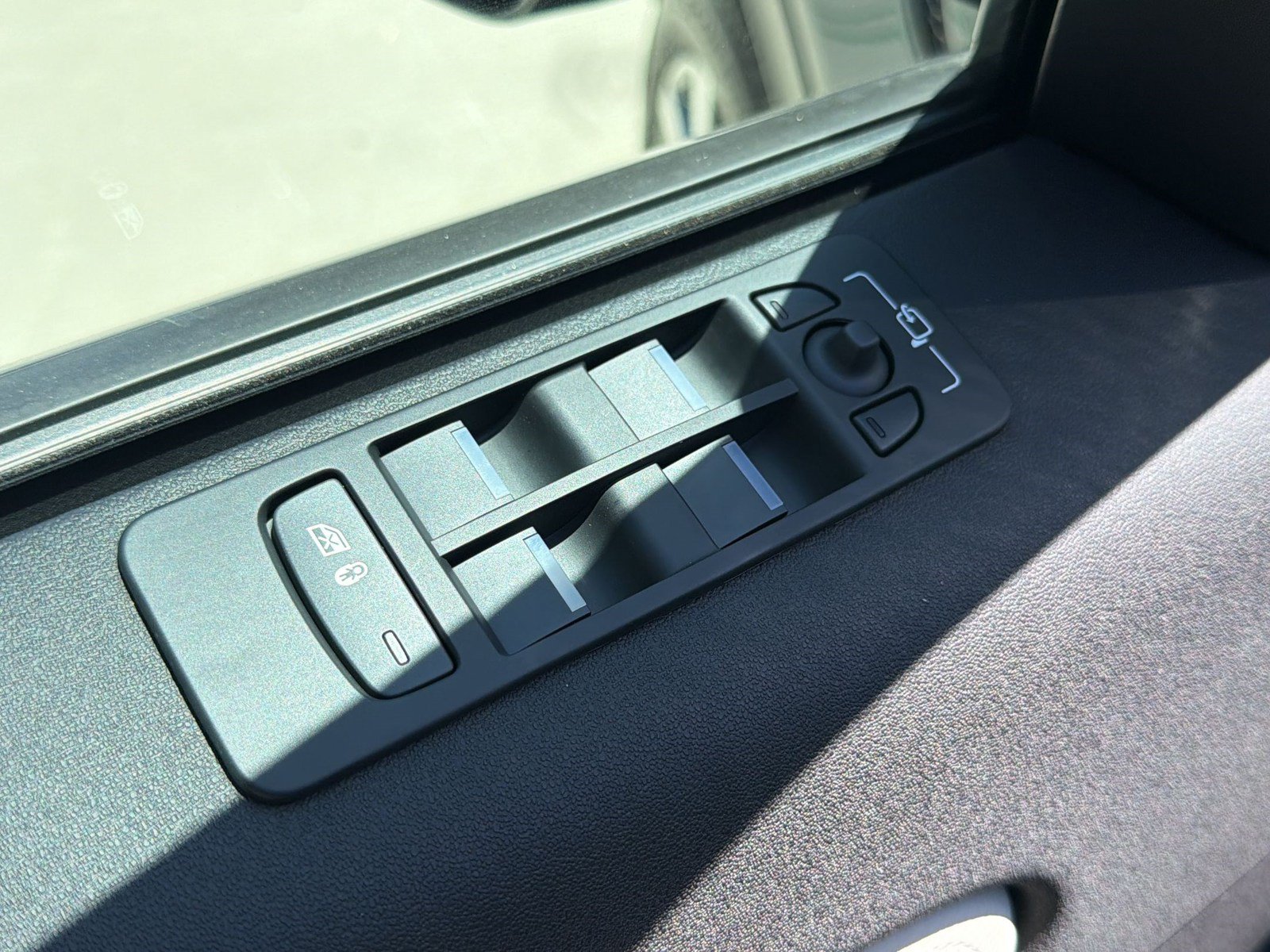 New 2026 Land Rover Discovery Sport Landmark AWD/4WD image 27