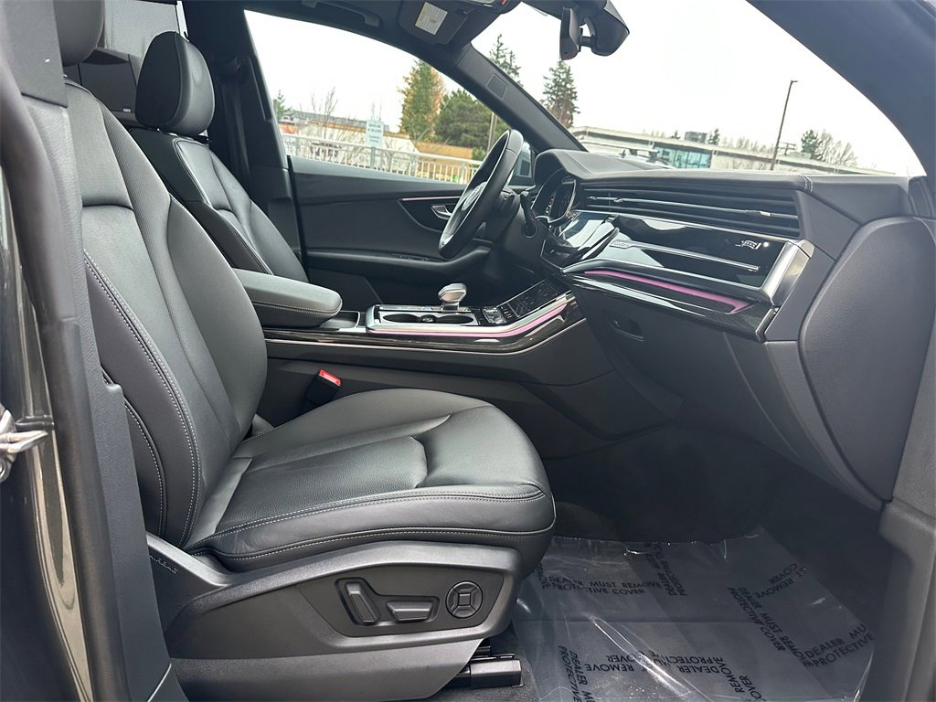 Used 2021 Audi Q8 Prestige w/ Prestige Package image 10