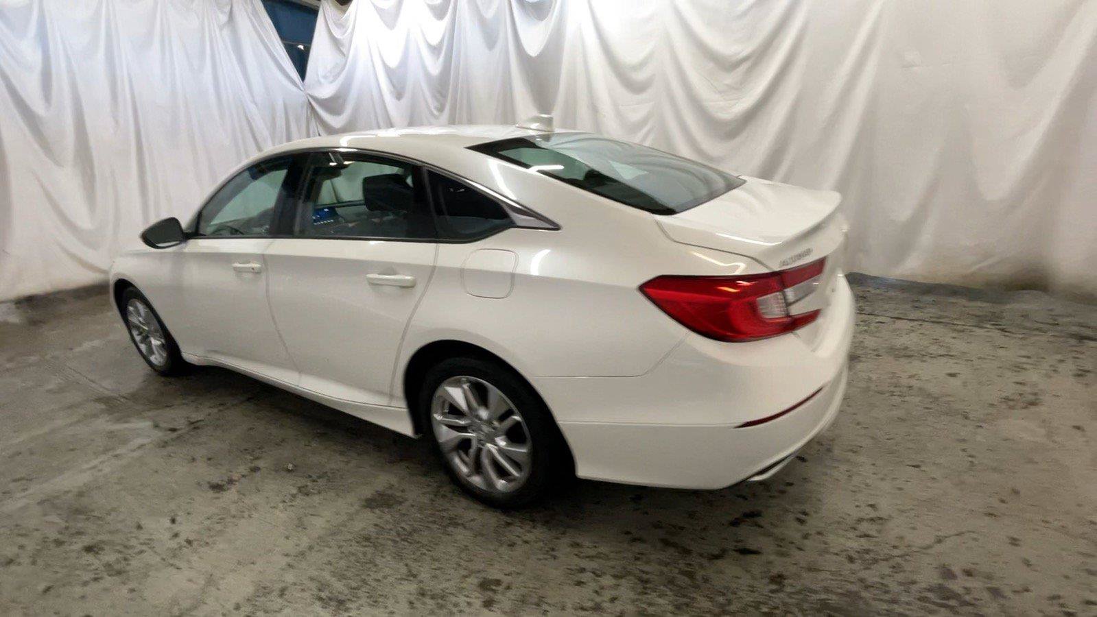 Used 2019 Honda Accord LX image 10