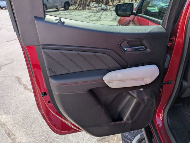 Used 2024 GMC Canyon AT4X image 29