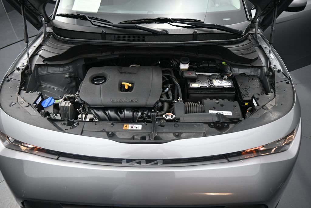 Used 2025 Kia Soul LX w/ LX Technology Package FWD image 28